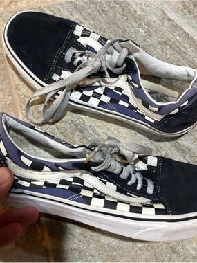 Vans Old Skool blue flame Checkerboard Sneakers in Black, White & Navy